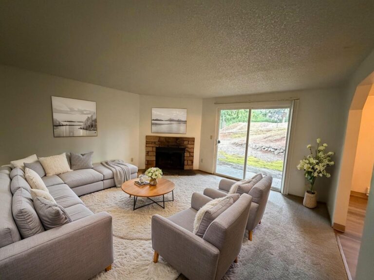 4 - Living Room - Scandinavian - 2