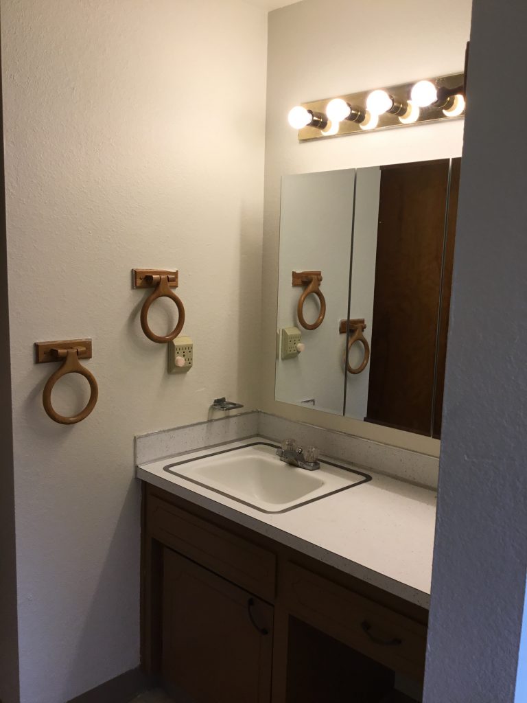 6 Bathroom