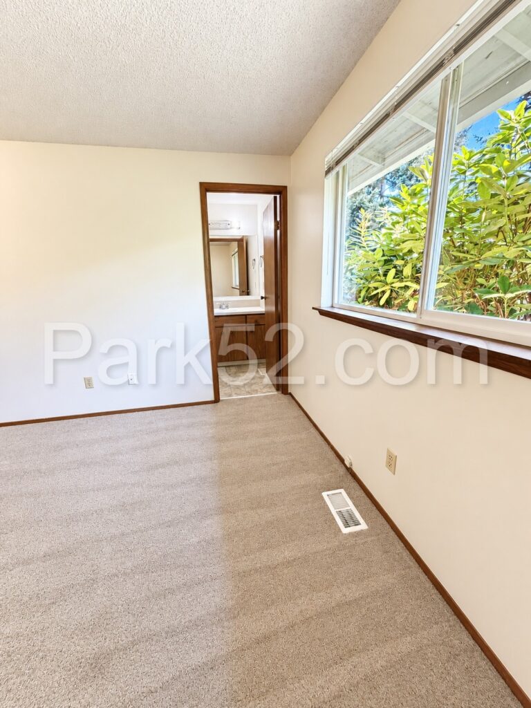 20 Bedroom 3e - primary