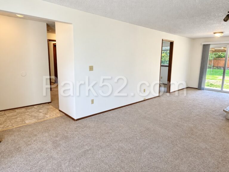 4 Living Room