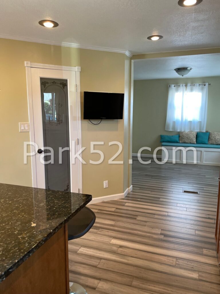 808 Oxford - 4-1750978743685