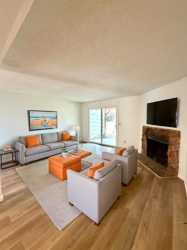 6 - Living Room